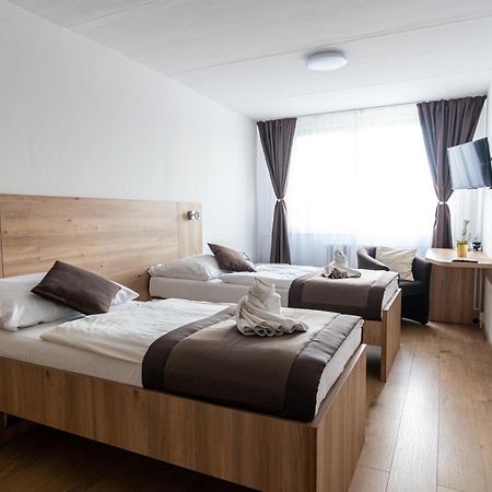 Hotel Akademia Kosice Ngoại thất bức ảnh