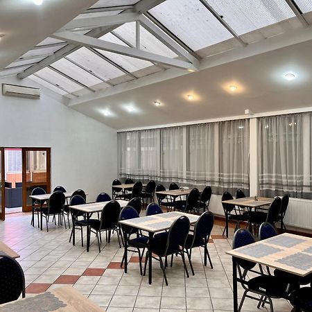 Hotel Akademia Kosice Ngoại thất bức ảnh