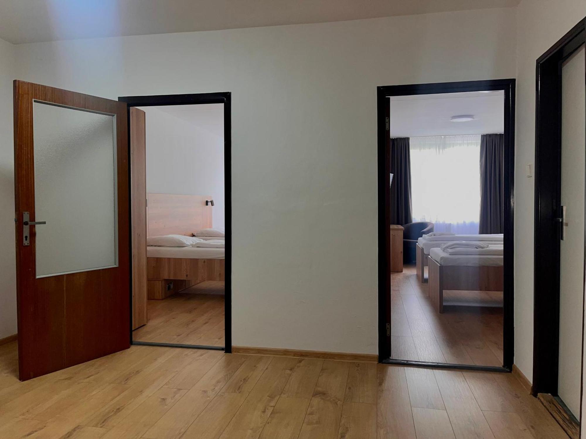 Hotel Akademia Kosice Ngoại thất bức ảnh